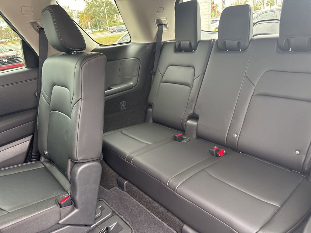 Used 2025 Nissan Pathfinder SL image 26