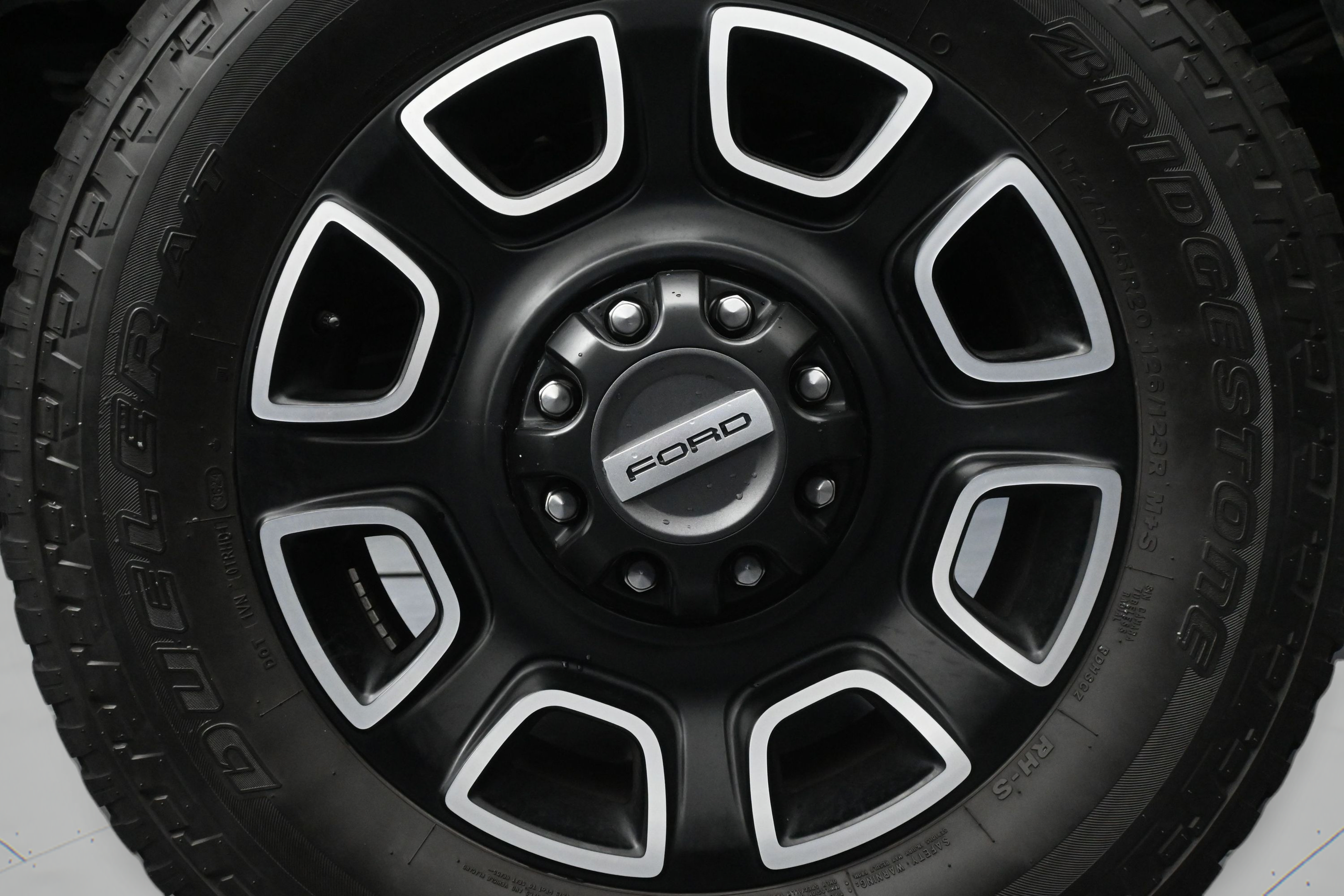 Used 2024 Ford F250 Platinum AWD/4WD image 10