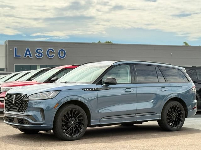 Used 2025 Lincoln Aviator Reserve w/ Jet Appearance Package AWD/4WD image 1