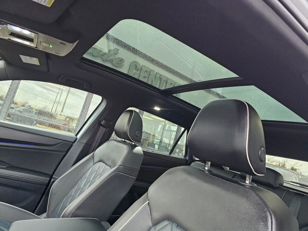 Used 2024 Volkswagen Atlas Cross Sport SEL Premium R-Line image 19