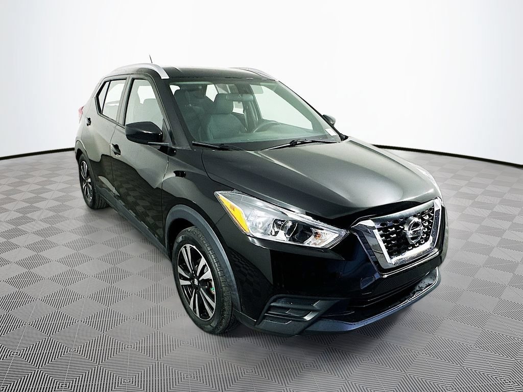 Used 2019 Nissan Kicks SV FWD image 3