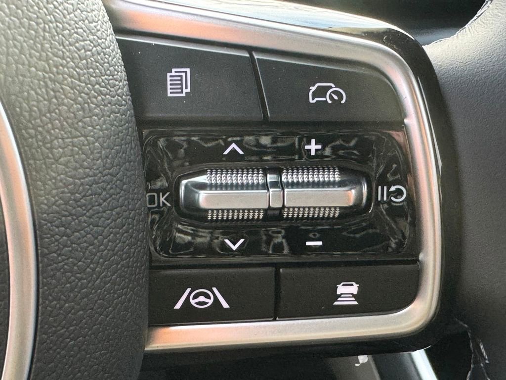 New 2026 Kia Carnival FWD image 30