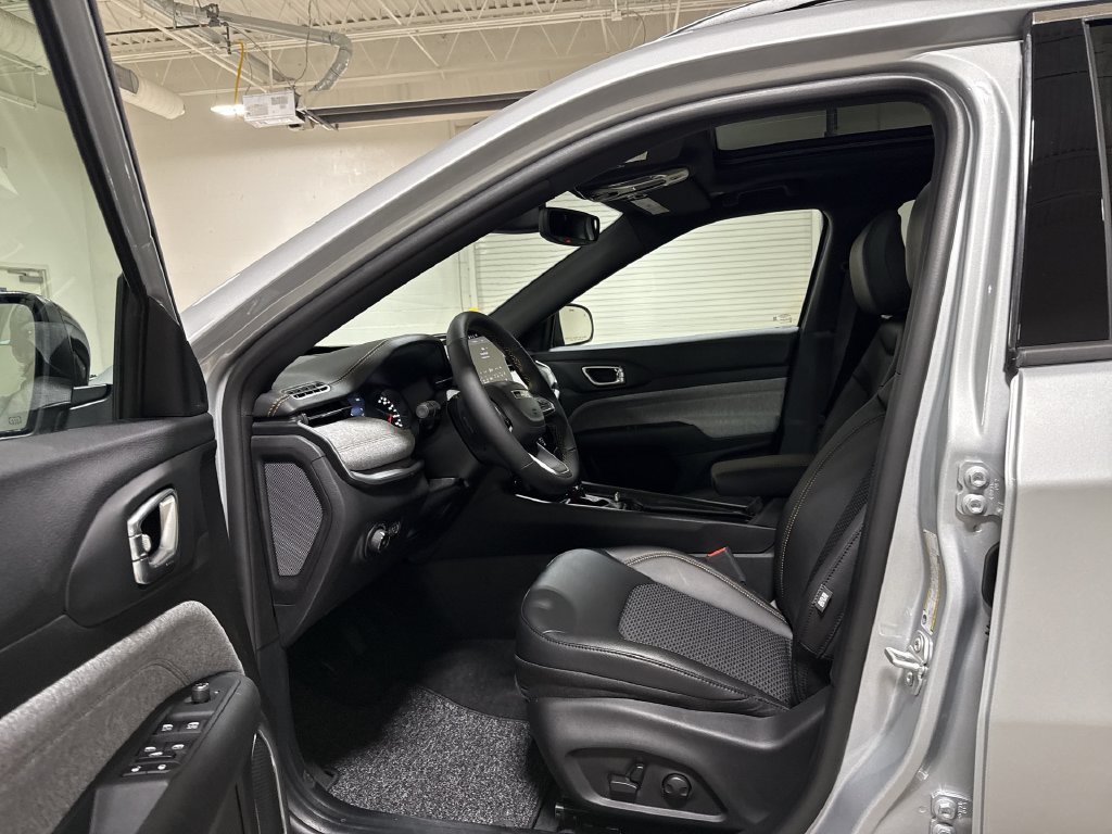 New 2026 Jeep Compass Latitude AWD/4WD image 20