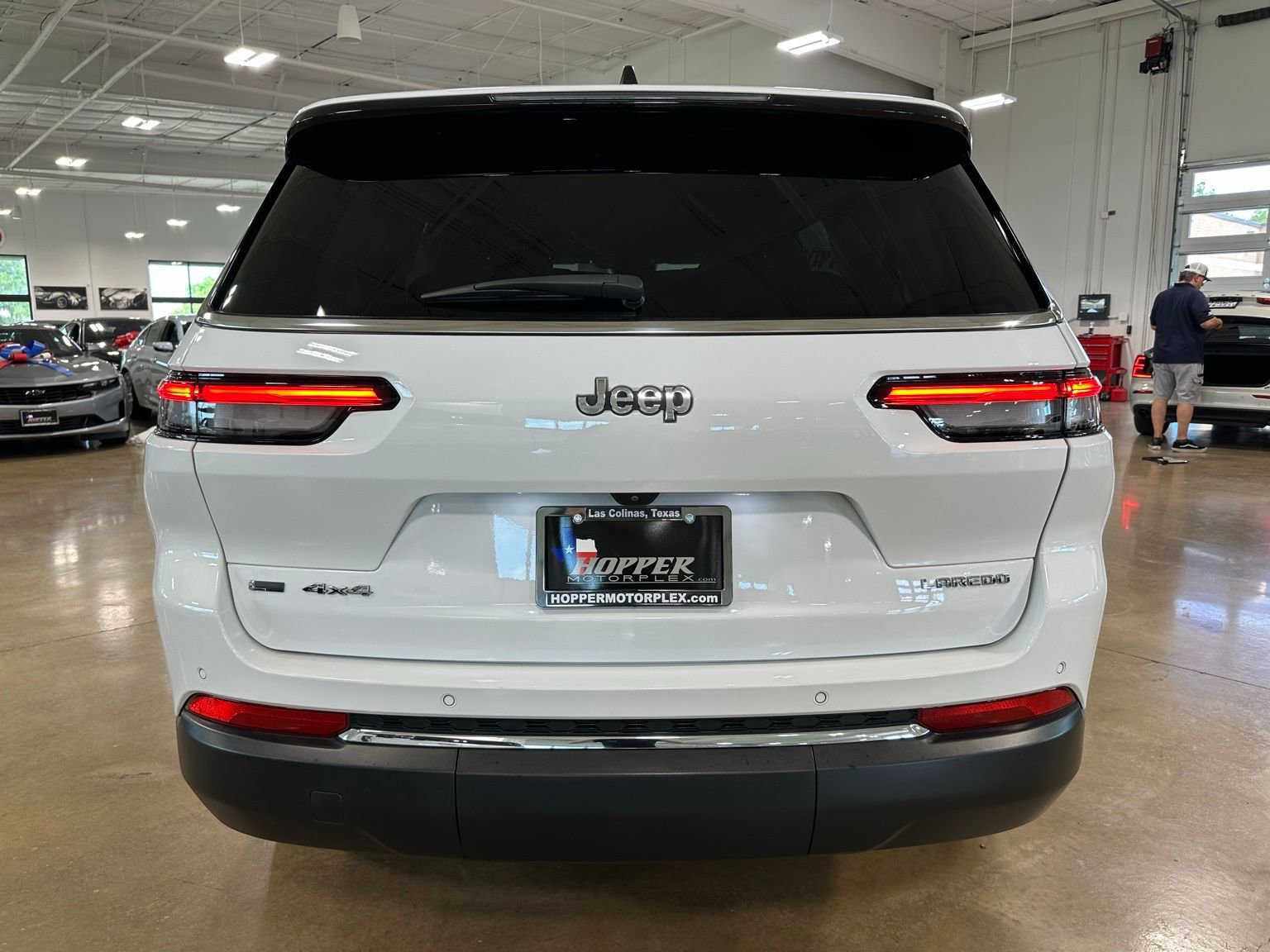 Used 2023 Jeep Grand Cherokee L Laredo AWD/4WD image 6