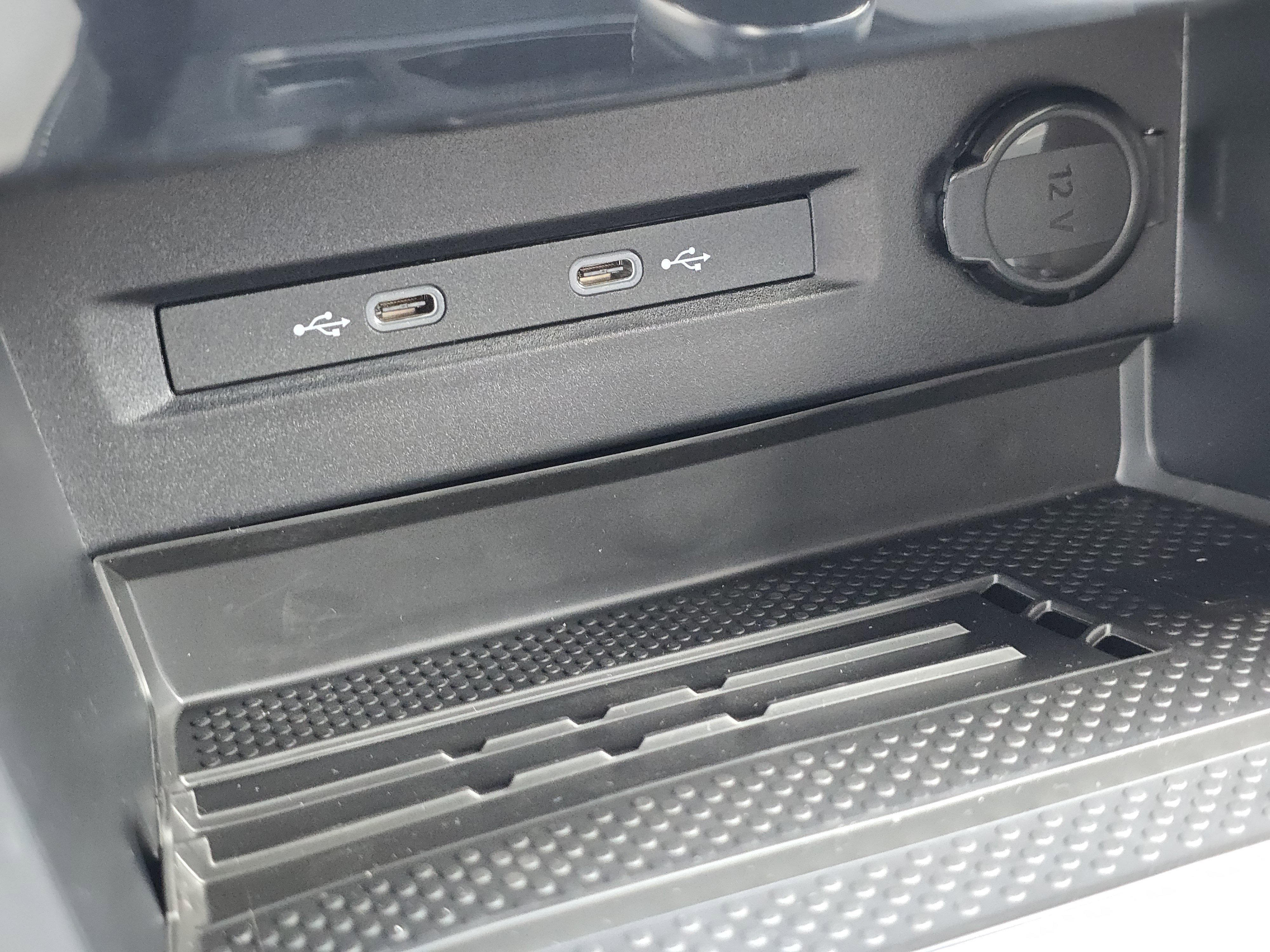 New 2025 Volkswagen Taos SE image 23