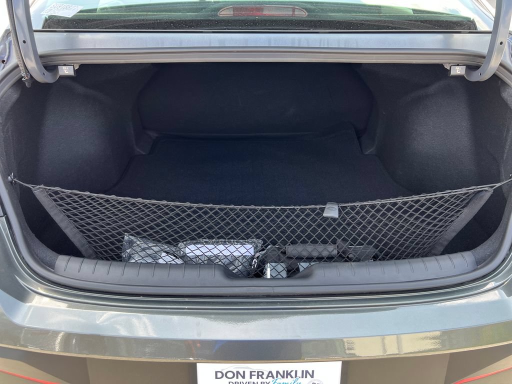 Used 2025 Hyundai Elantra Sport w/ Cargo Package FWD image 9