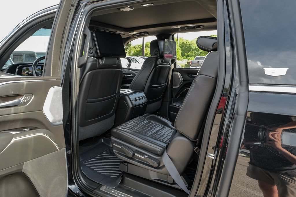 Used 2021 Cadillac Escalade ESV Premium Luxury Platinum AWD/4WD image 46