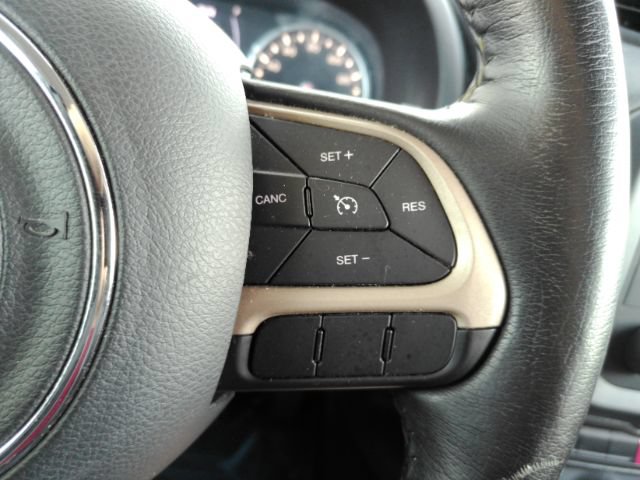 Used 2017 Jeep Renegade Latitude w/ Cold Weather Group AWD/4WD image 33