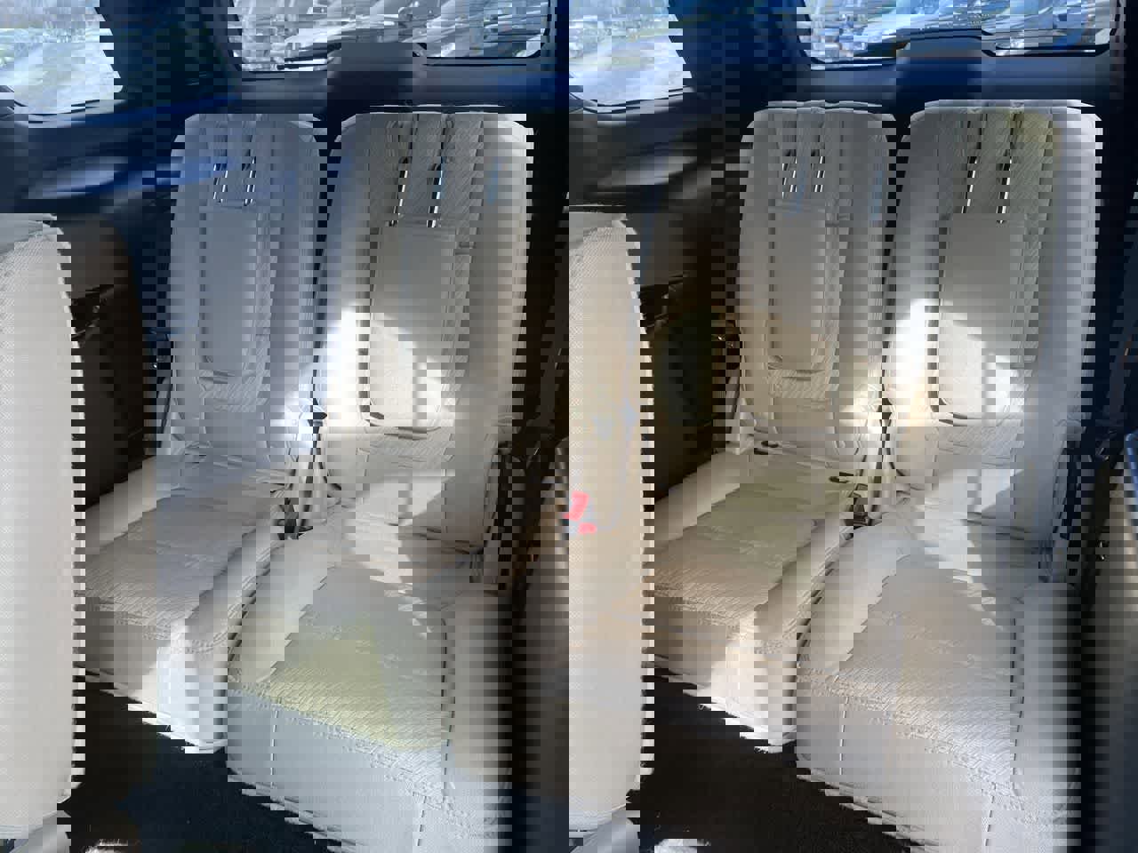 Used 2016 Ford Explorer FWD image 18