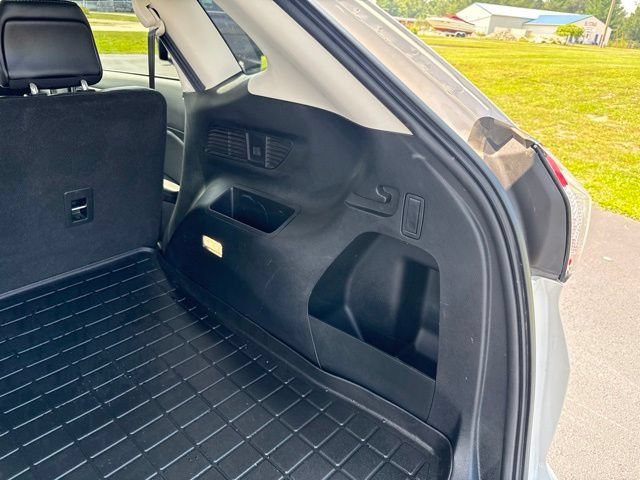 Used 2018 Ford Edge SEL w/ Equipment Group 201A FWD image 43