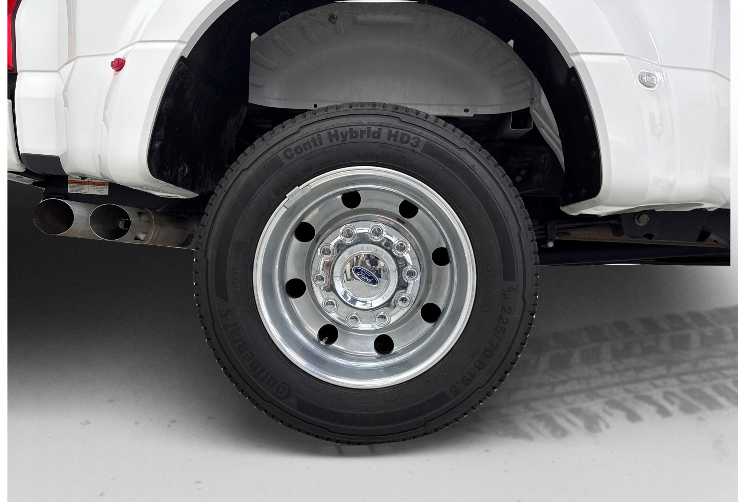 Used 2022 Ford F450 Platinum w/ FX4 Off-Road Package image 28