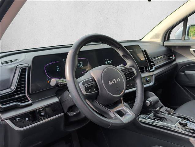 Used 2025 Kia Sportage EX FWD image 9