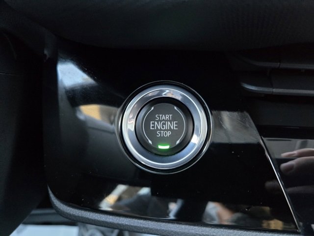 Used 2025 Buick Envision Preferred image 33