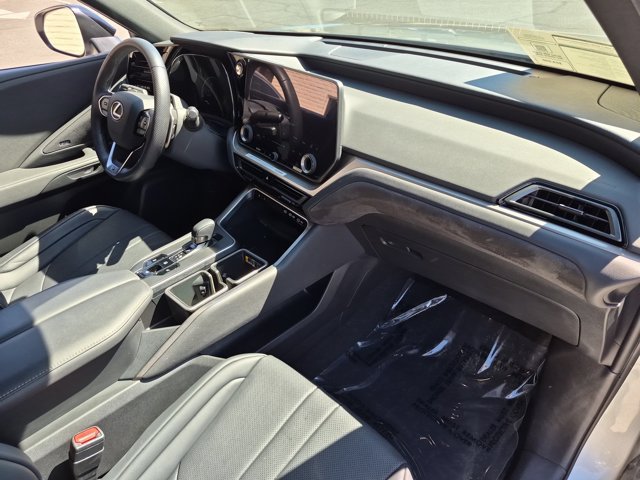 Used 2026 Lexus TX 500h AWD w/ Technology Package image 33