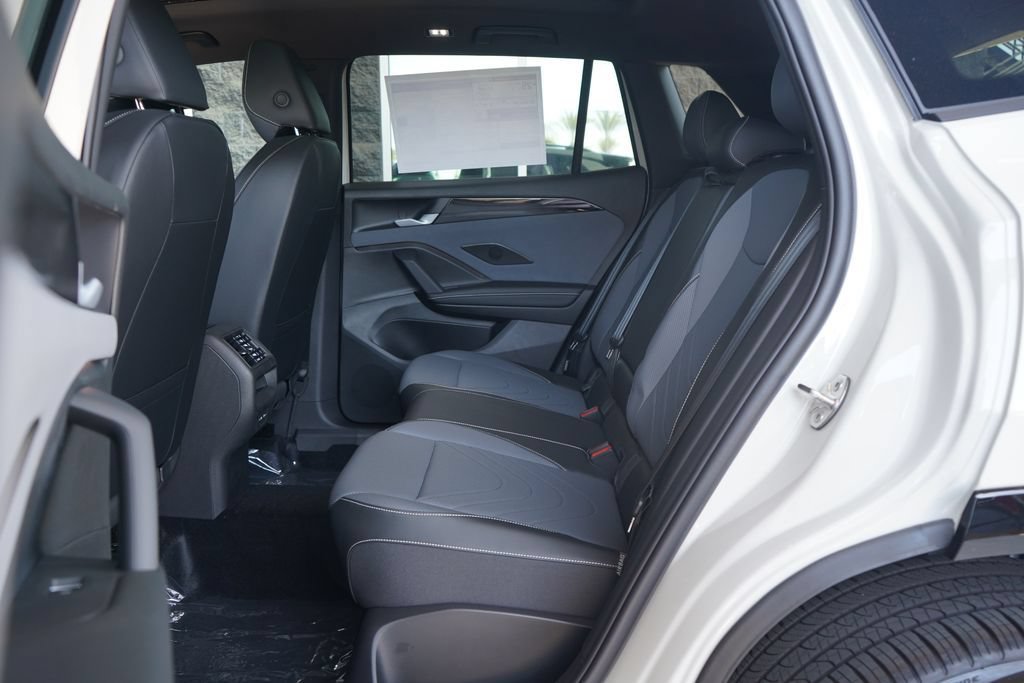 New 2026 Volkswagen Tiguan SE R-Line AWD/4WD image 7
