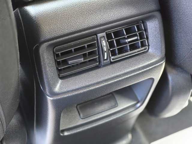 Used 2023 Honda CR-V LX image 11