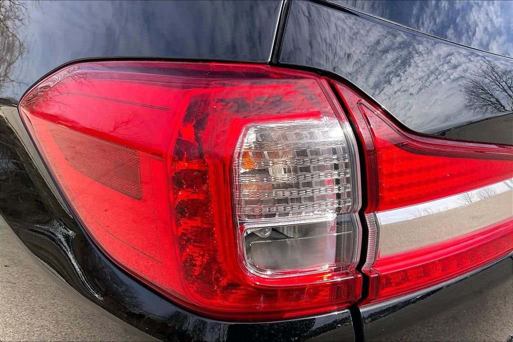 Used 2020 Subaru Ascent Limited w/ Technology Package image 30