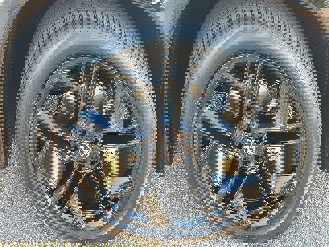 New 2026 Volkswagen Tiguan SE R-Line image 6