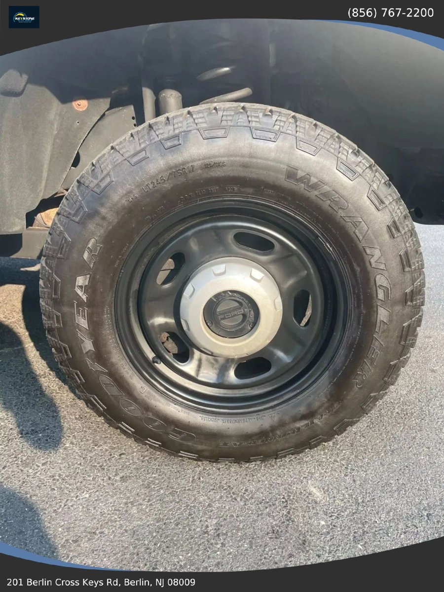 Used 2015 Ford F250 XL w/ Power Equipment Group AWD/4WD image 21