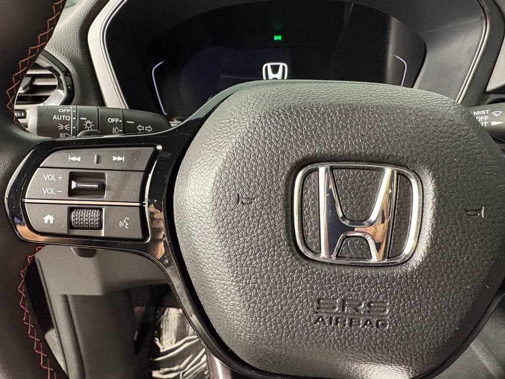 Used 2025 Honda Pilot TrailSport image 23
