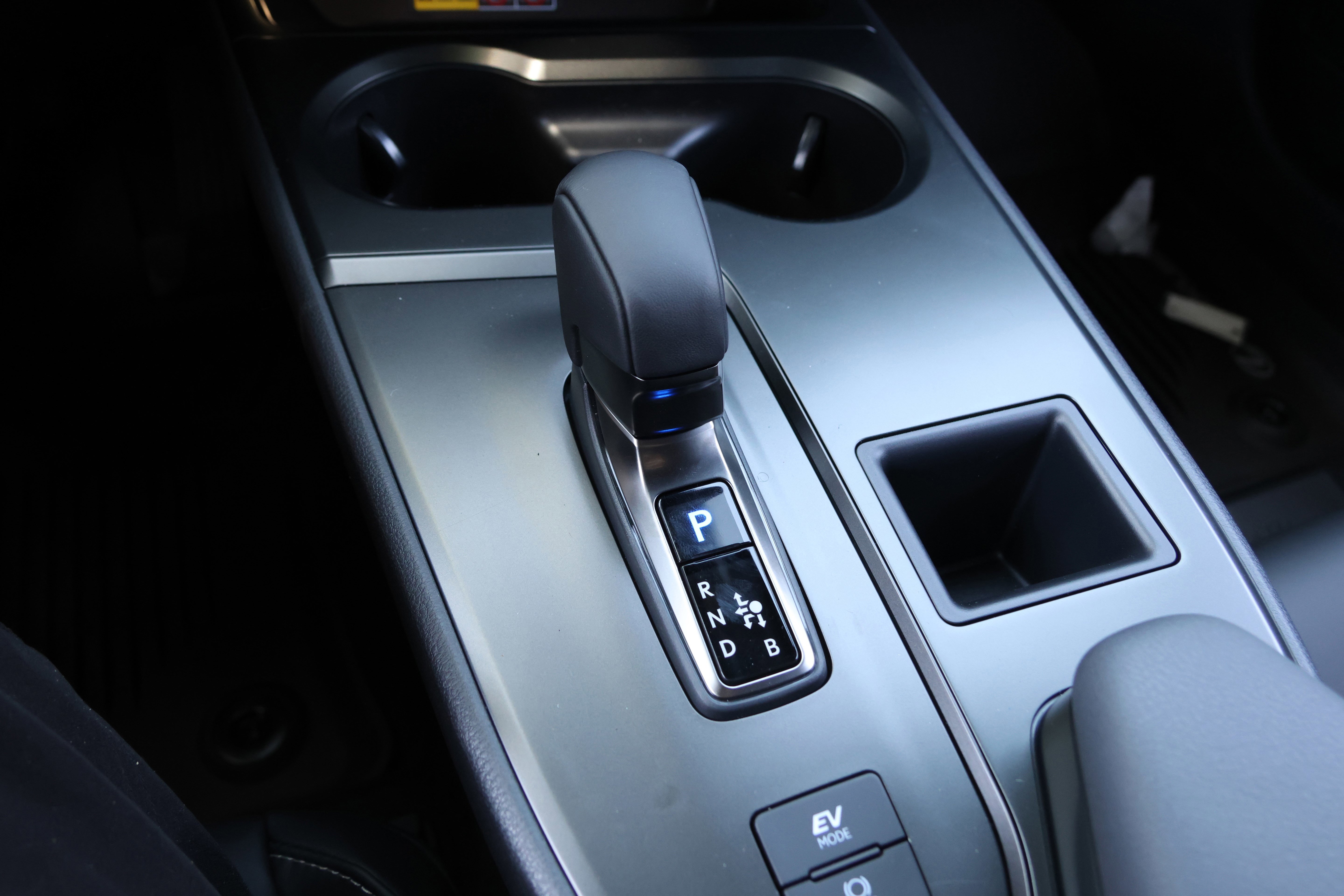 Used 2026 Lexus UX 300h FWD image 28