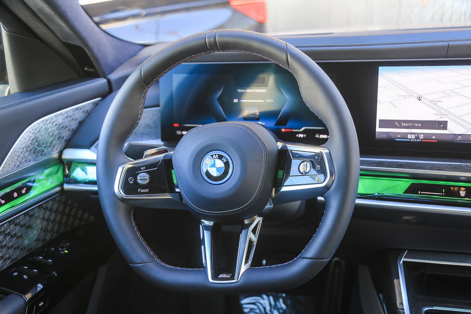 Used 2025 BMW i7 M70 w/ Executive Package image 12