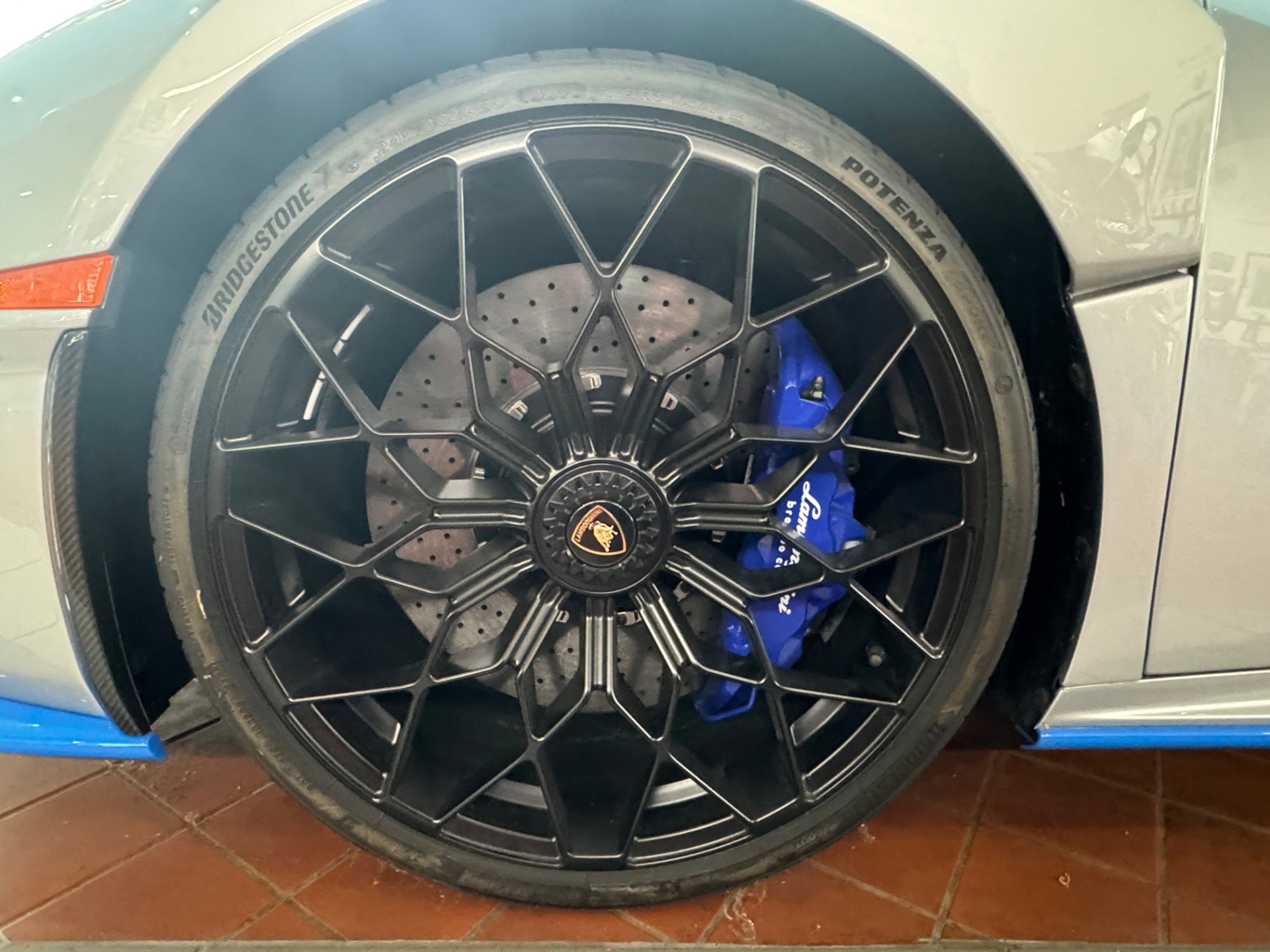 Used 2023 Lamborghini Huracan STO image 26