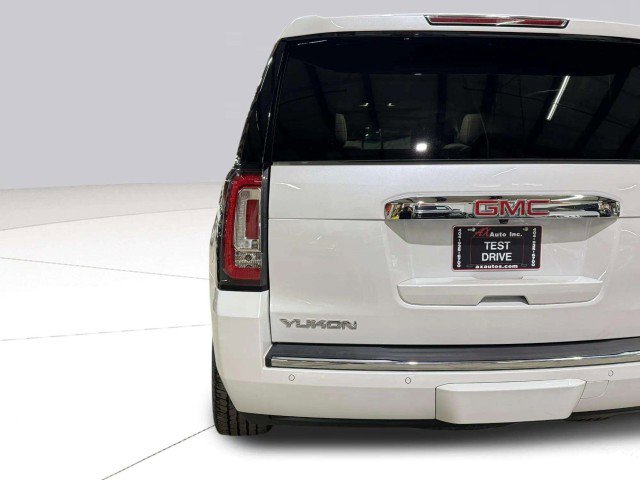 Used 2019 GMC Yukon Denali w/ Denali Ultimate Package image 17