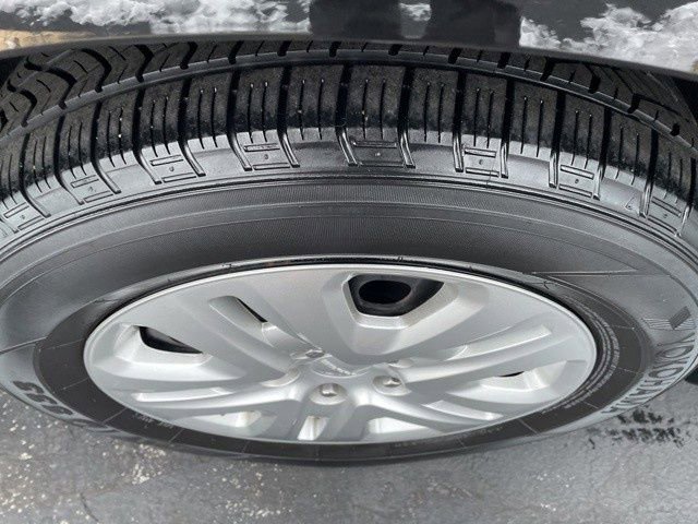 Used 2017 Dodge Grand Caravan SE w/ Power Window Group FWD image 26