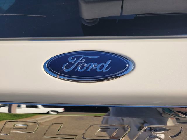 Certified 2022 Ford Explorer XLT image 7