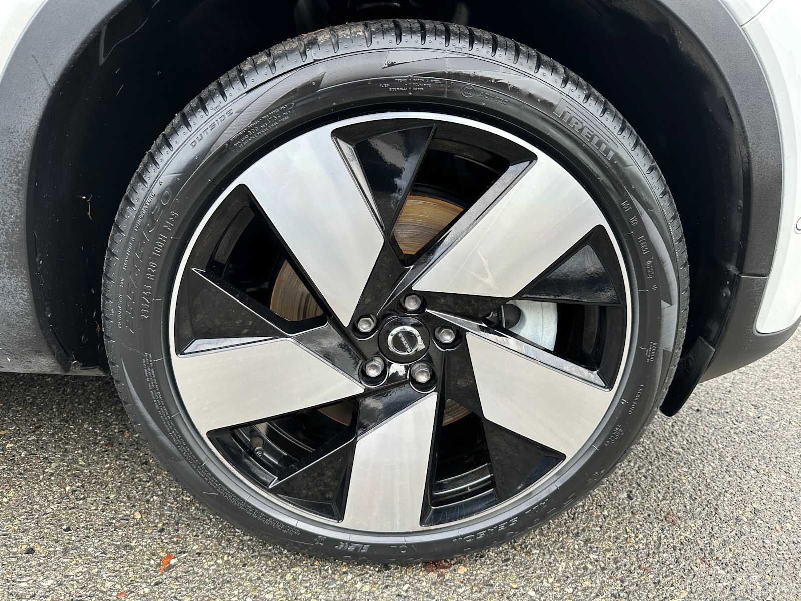 Certified 2023 Volvo C40 P8 Recharge Ultimate image 7