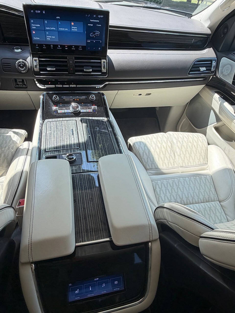Used 2022 Lincoln Navigator L Black Label AWD/4WD image 19