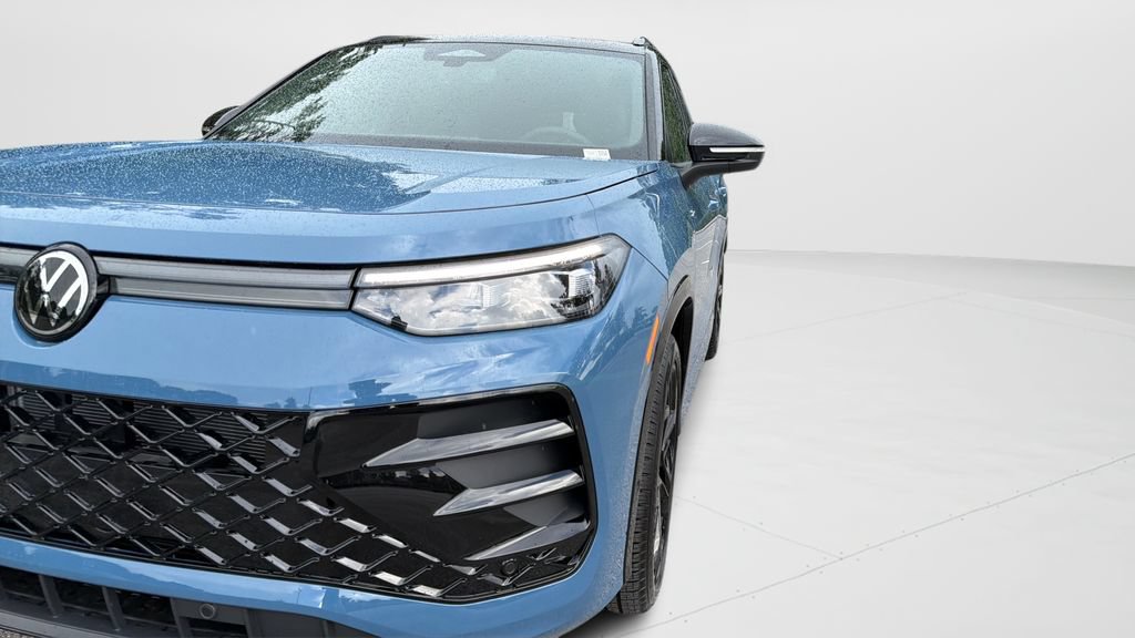 New 2026 Volkswagen Tiguan SE R-Line FWD image 35