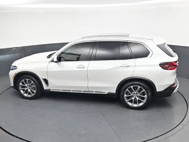 Certified 2024 BMW X5 xDrive40i w/ Premium Package AWD/4WD image 29
