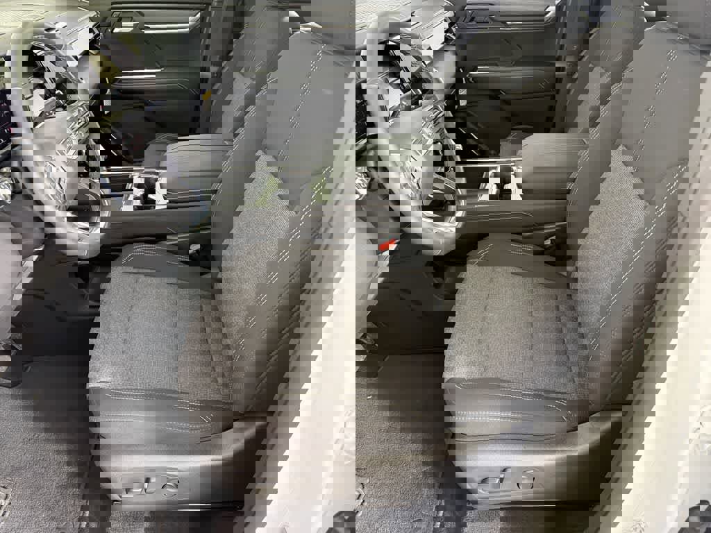 New 2025 GMC Acadia Elevation image 13