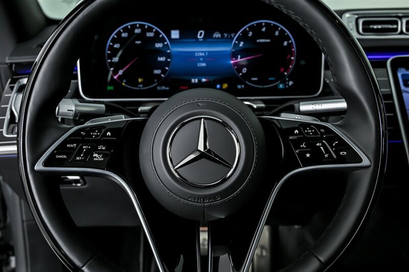 Used 2025 Mercedes-Benz Maybach S 580 4MATIC image 30