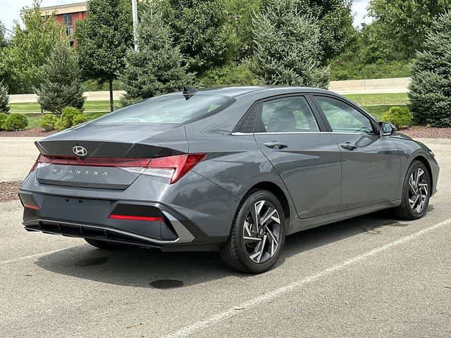 Used 2024 Hyundai Elantra SEL w/ Convenience Package FWD image 33