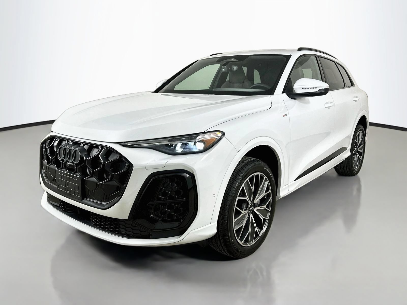 New 2026 Audi Q5 Premium Plus AWD/4WD image 1