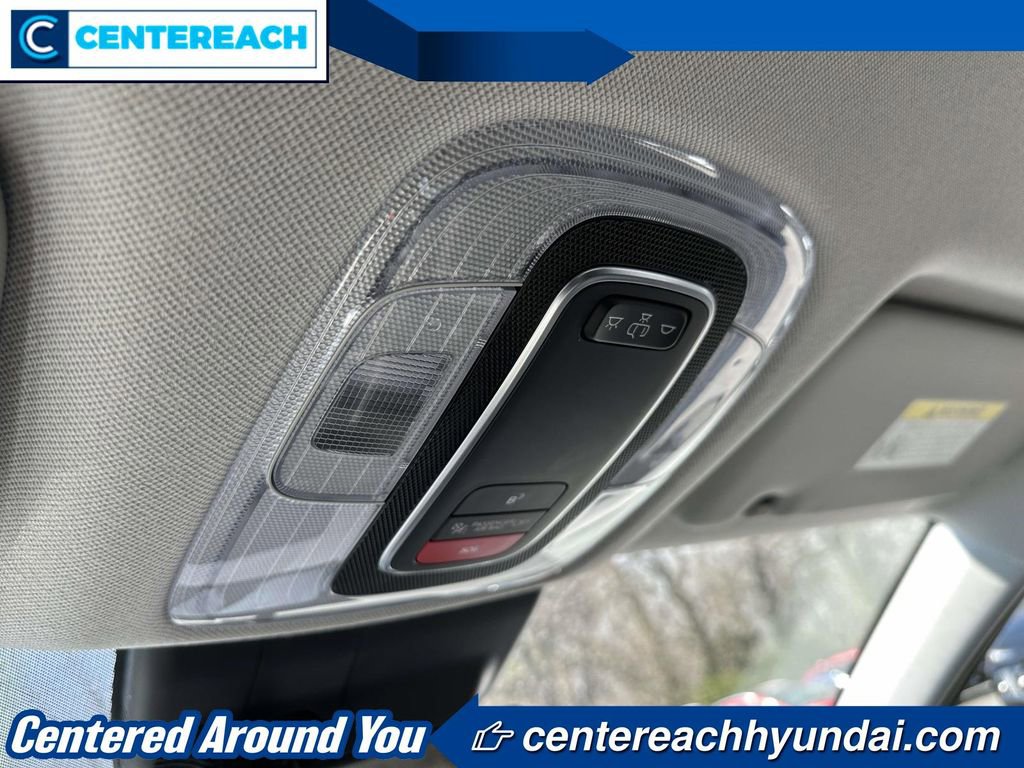 Used 2023 Hyundai Elantra SEL w/ Preferred Accessory Package FWD image 27