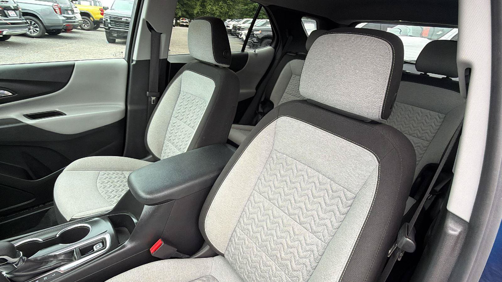 Used 2022 Chevrolet Equinox LT FWD image 4