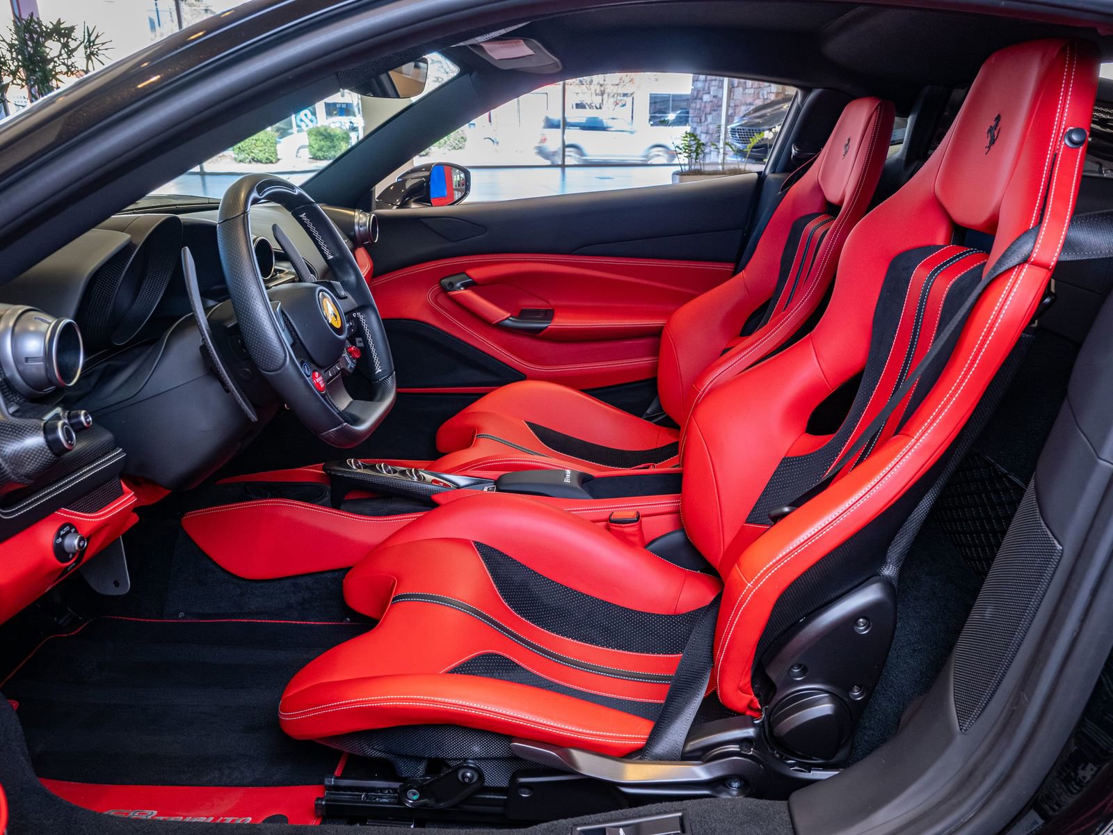 Used 2021 Ferrari F8 Tributo image 10