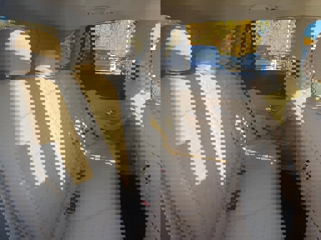 Used 2022 Mercedes-Benz GLC 300 4MATIC image 30