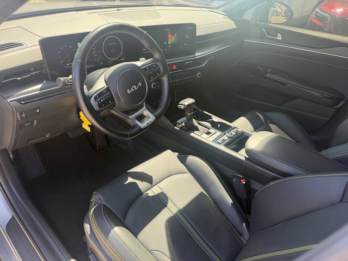 Used 2025 Kia K5 GT w/ GT1 Package FWD image 16