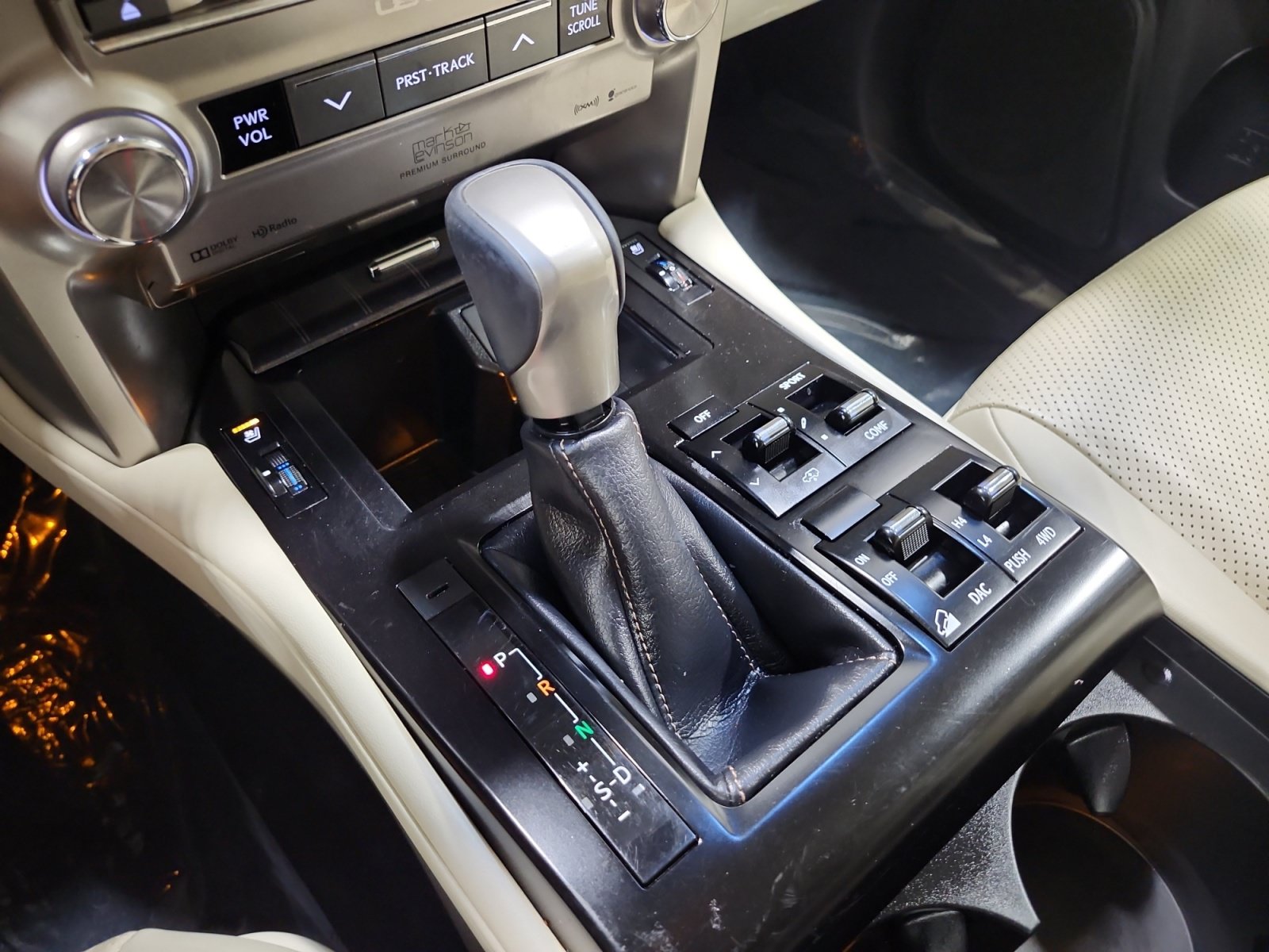 Used 2020 Lexus GX 460 Luxury w/ Accessory Package AWD/4WD image 27