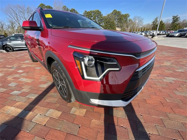 Used 2024 Kia Niro EX image 5