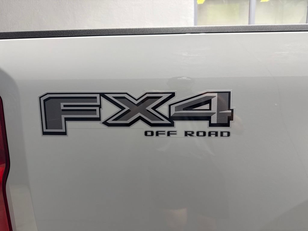 Used 2025 Ford F350 Lariat w/ Lariat Ultimate Package AWD/4WD image 15