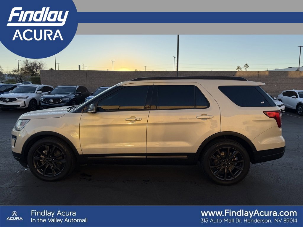 Used 2018 Ford Explorer XLT w/ Equipment Group 202A image 6
