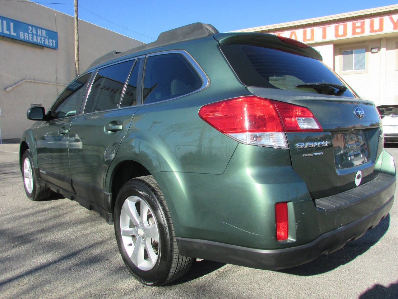 Used 2014 Subaru Outback 2.5i image 5