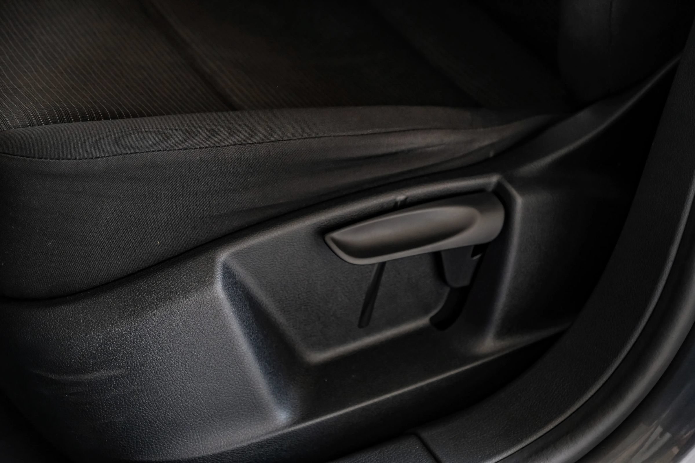 Used 2018 Volkswagen Tiguan Limited w/ Premium Package FWD image 33