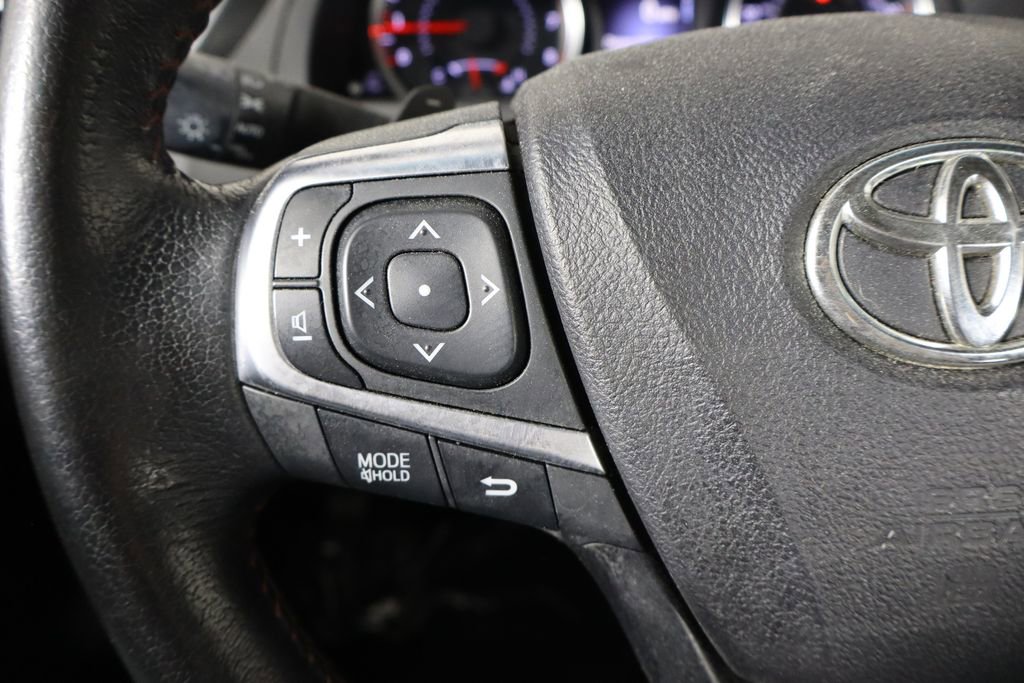 Used 2015 Toyota Camry SE FWD image 8